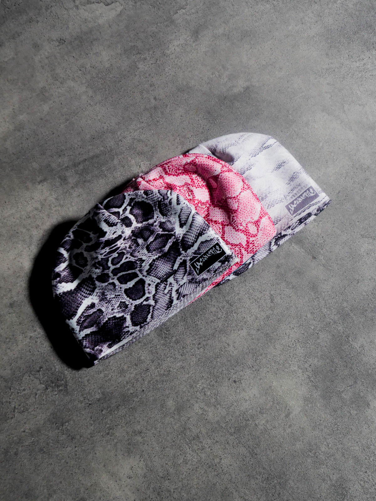 REVERSIBLE BEANIE - SNAKE