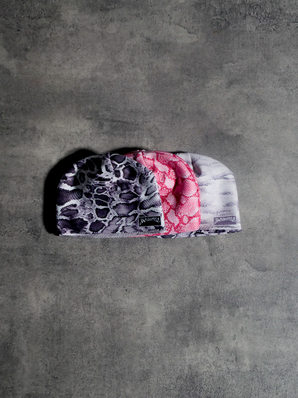 REVERSIBLE BEANIE - SNAKE
