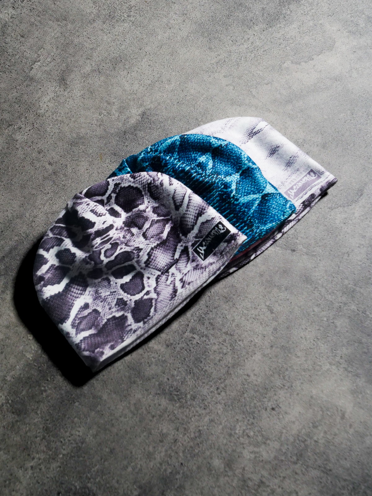 REVERSIBLE BEANIE - SNAKE