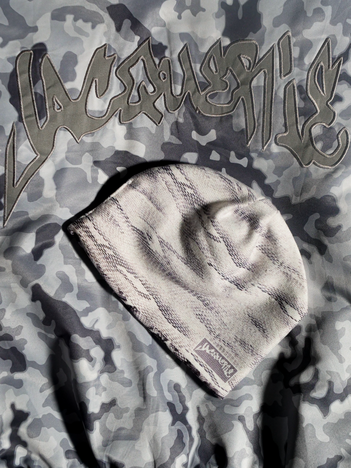 REVERSIBLE BEANIE - SNAKE